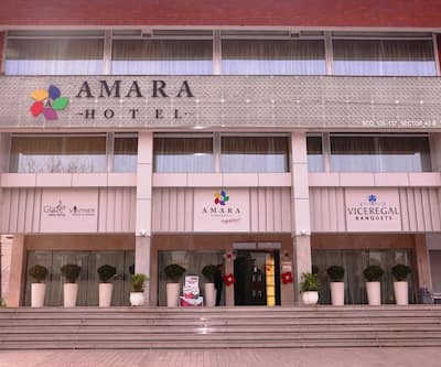 https://imgcld.yatra.com/ytimages/image/upload/t_hotel_yatra_city_desktop/v1435662793/Domestic Hotels/Hotels_Chandigarh/Amara Hotel/Facade.jpg